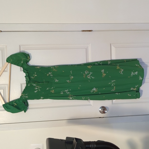 Faithfull the Brand Smocked Myrtille Dress Cottagecore Vacation Floral Green - Picture 4 of 10